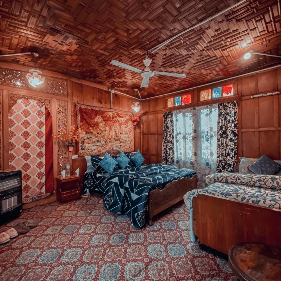 Lake Palace Group Of House Boats Srīnagar 外观 照片