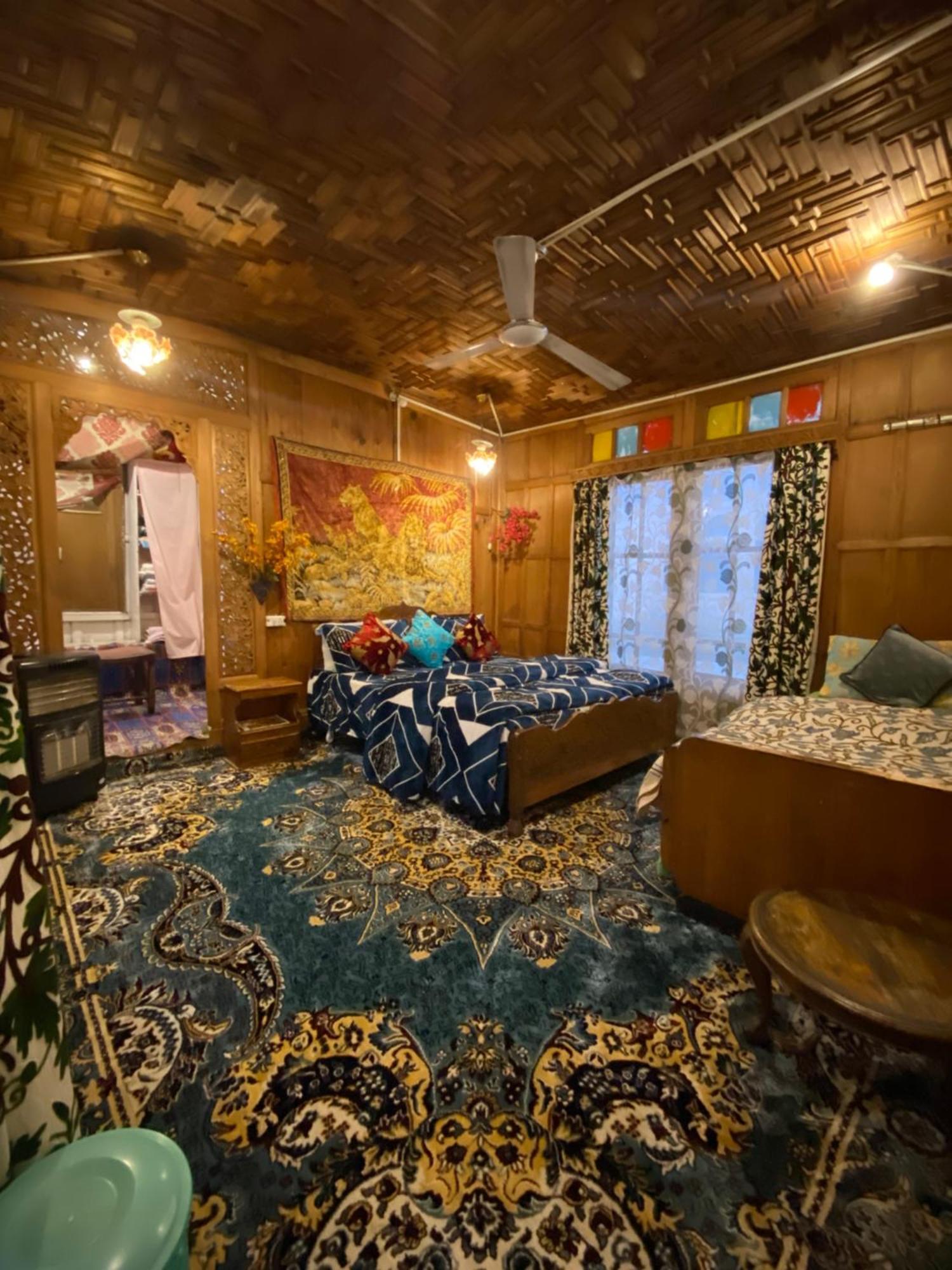 Lake Palace Group Of House Boats Srīnagar 外观 照片