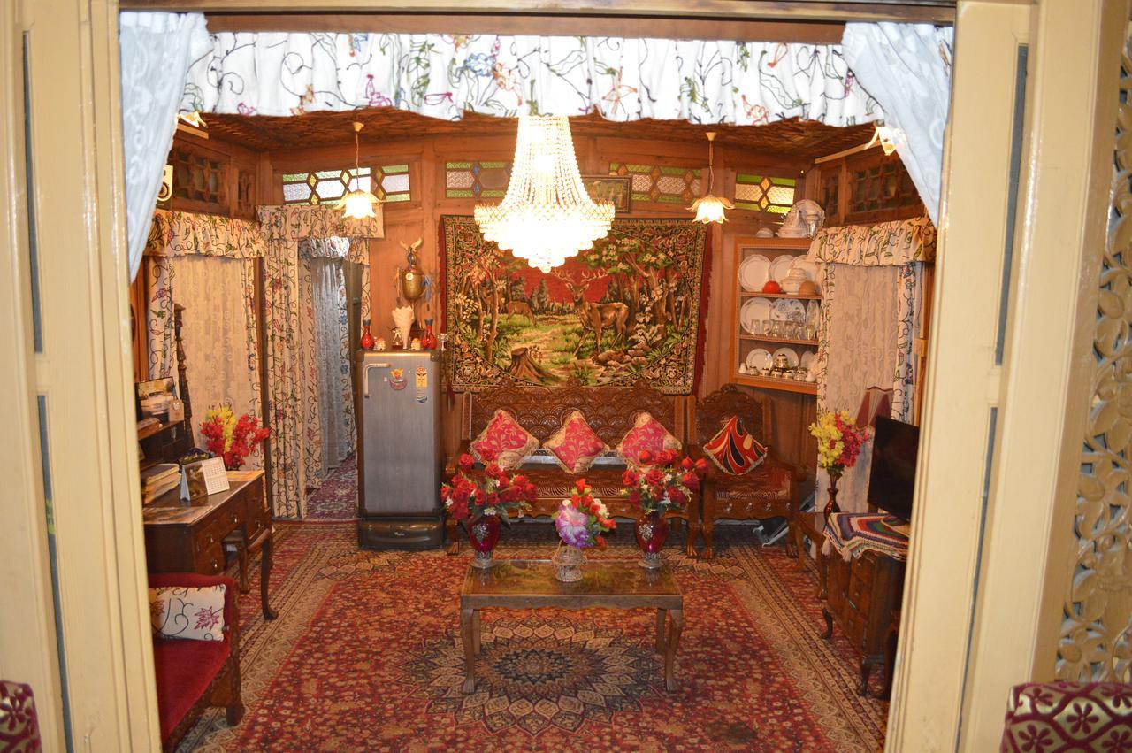 Lake Palace Group Of House Boats Srīnagar 外观 照片