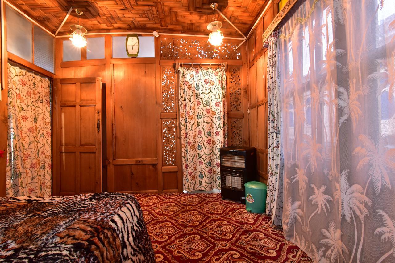 Lake Palace Group Of House Boats Srīnagar 外观 照片