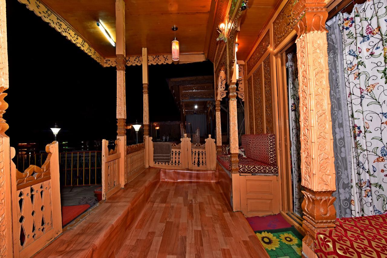 Lake Palace Group Of House Boats Srīnagar 外观 照片